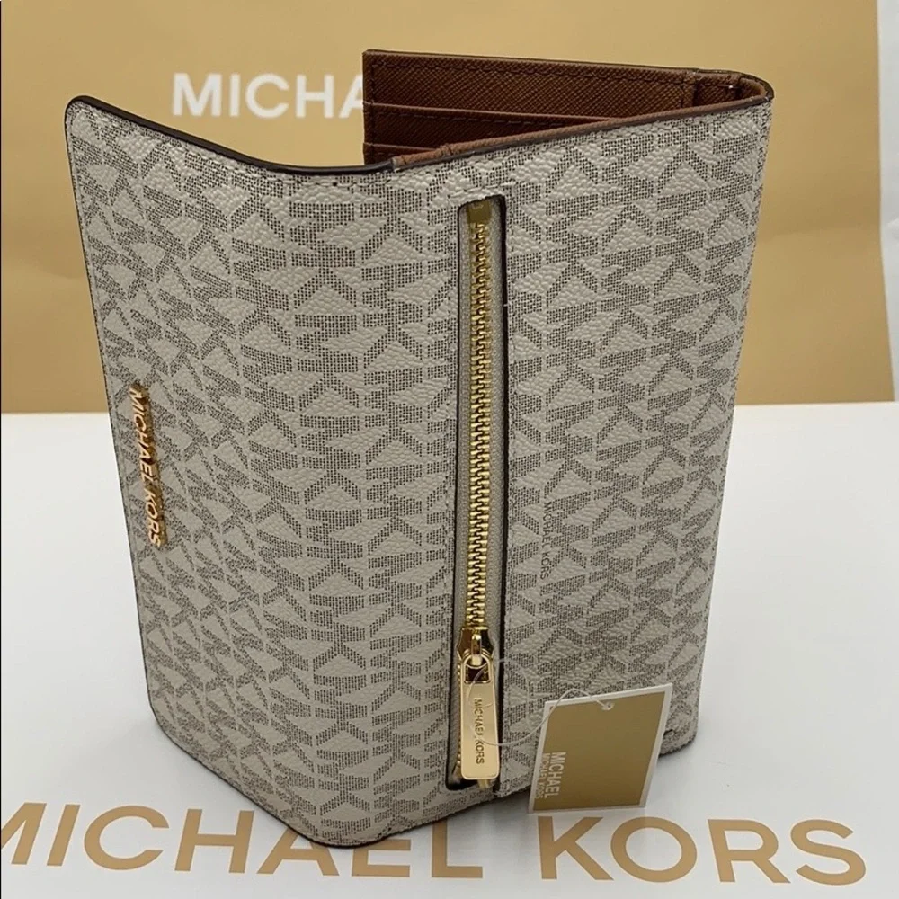 Michael Kors Michael Kors Jet Set Travel Trifold - Picture 16 of 16